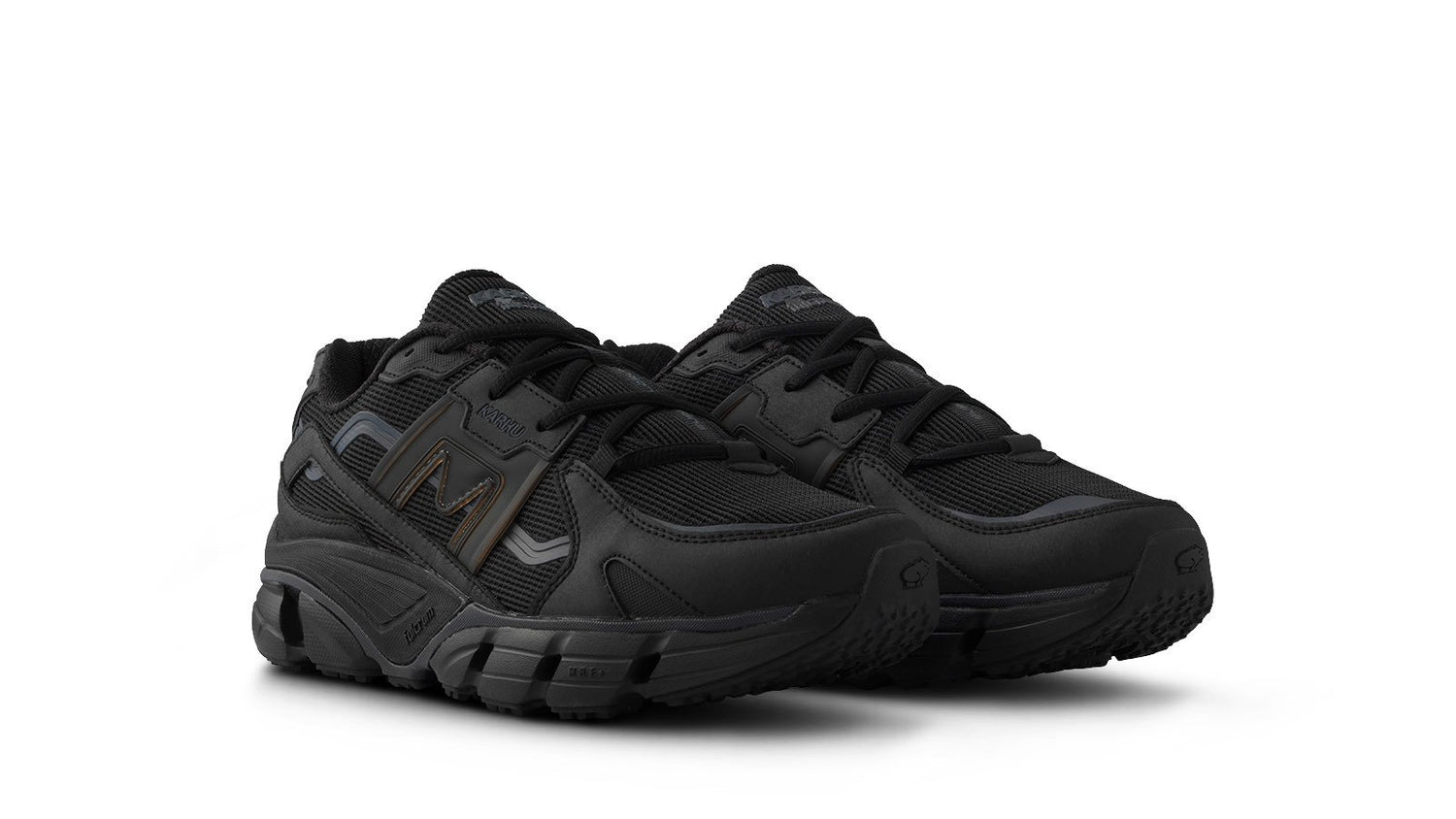 SUPER FULCRUM - BLACK / BLACK