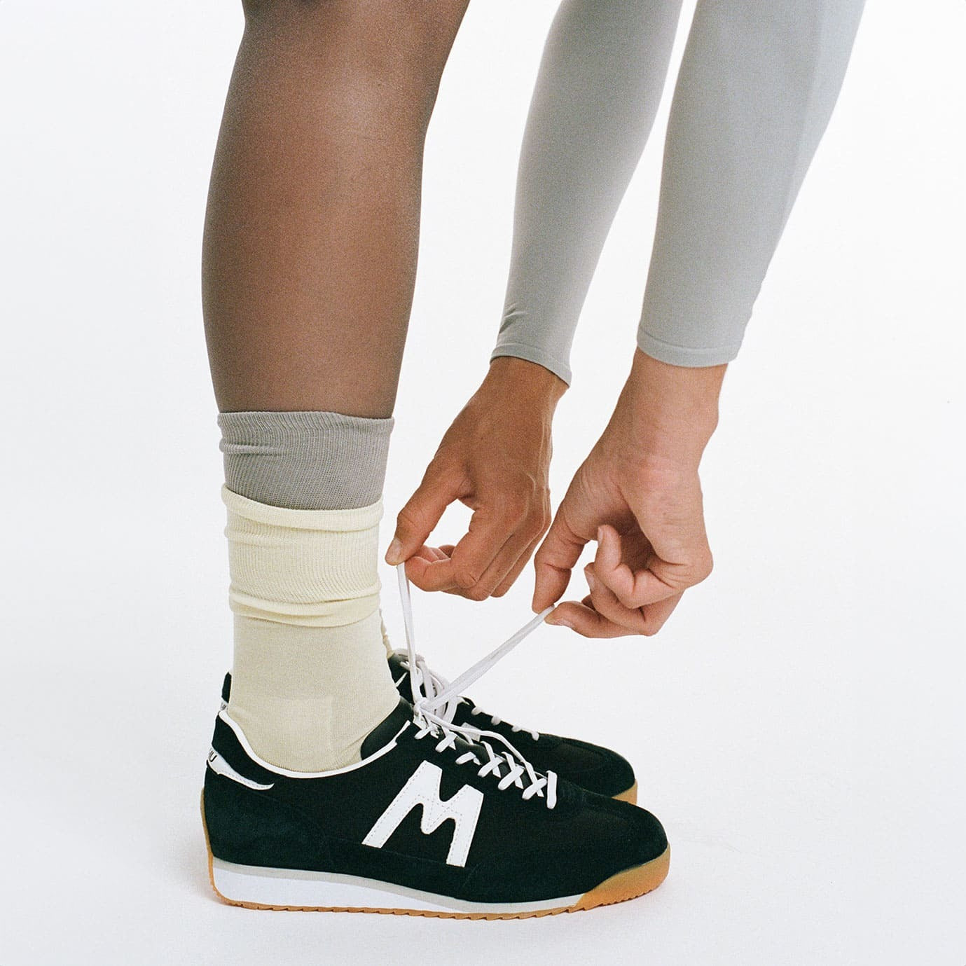 MESTARI - BLACK/WHITE