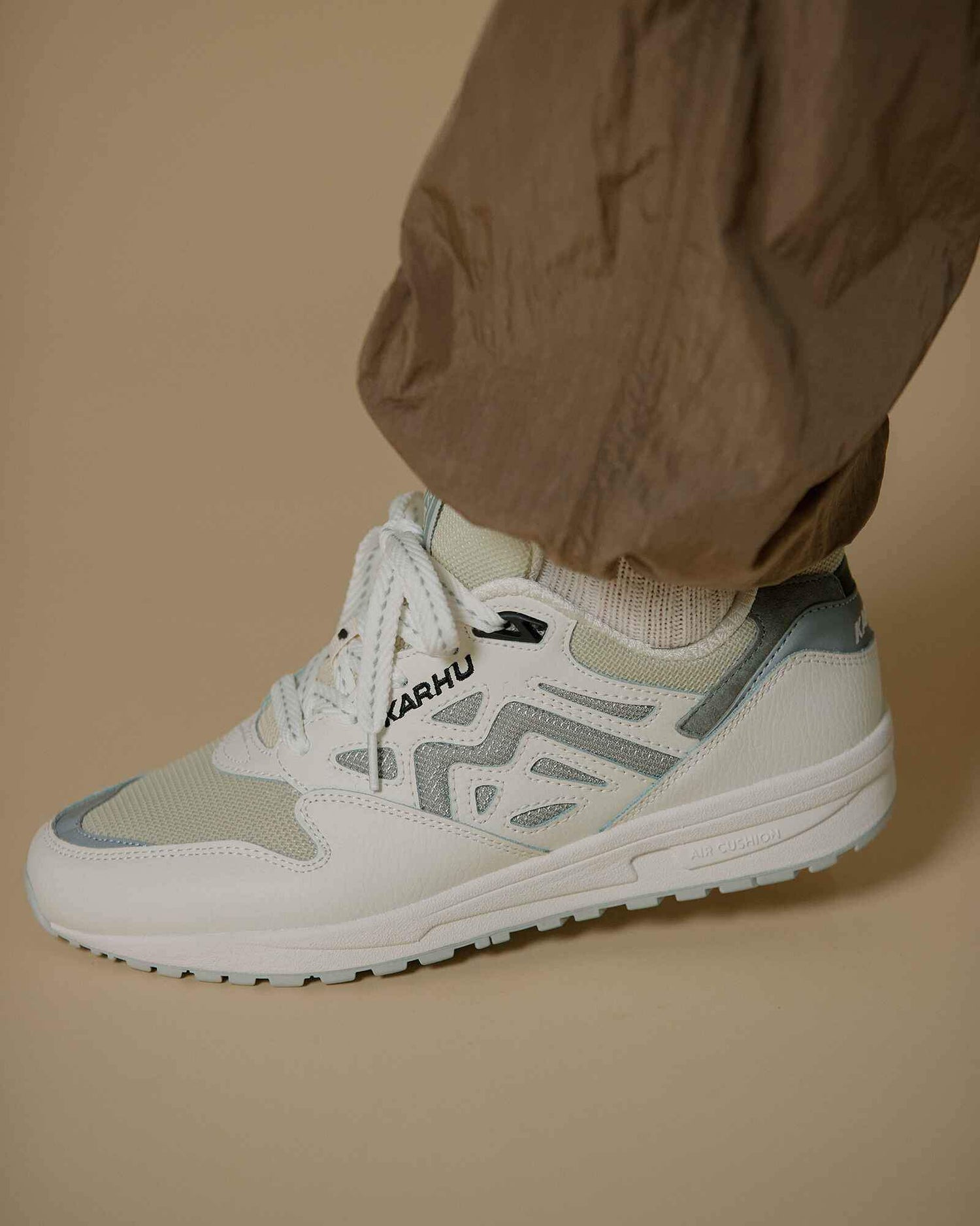 LEGACY 96 - CLOUD DANCER / LIMESTONE