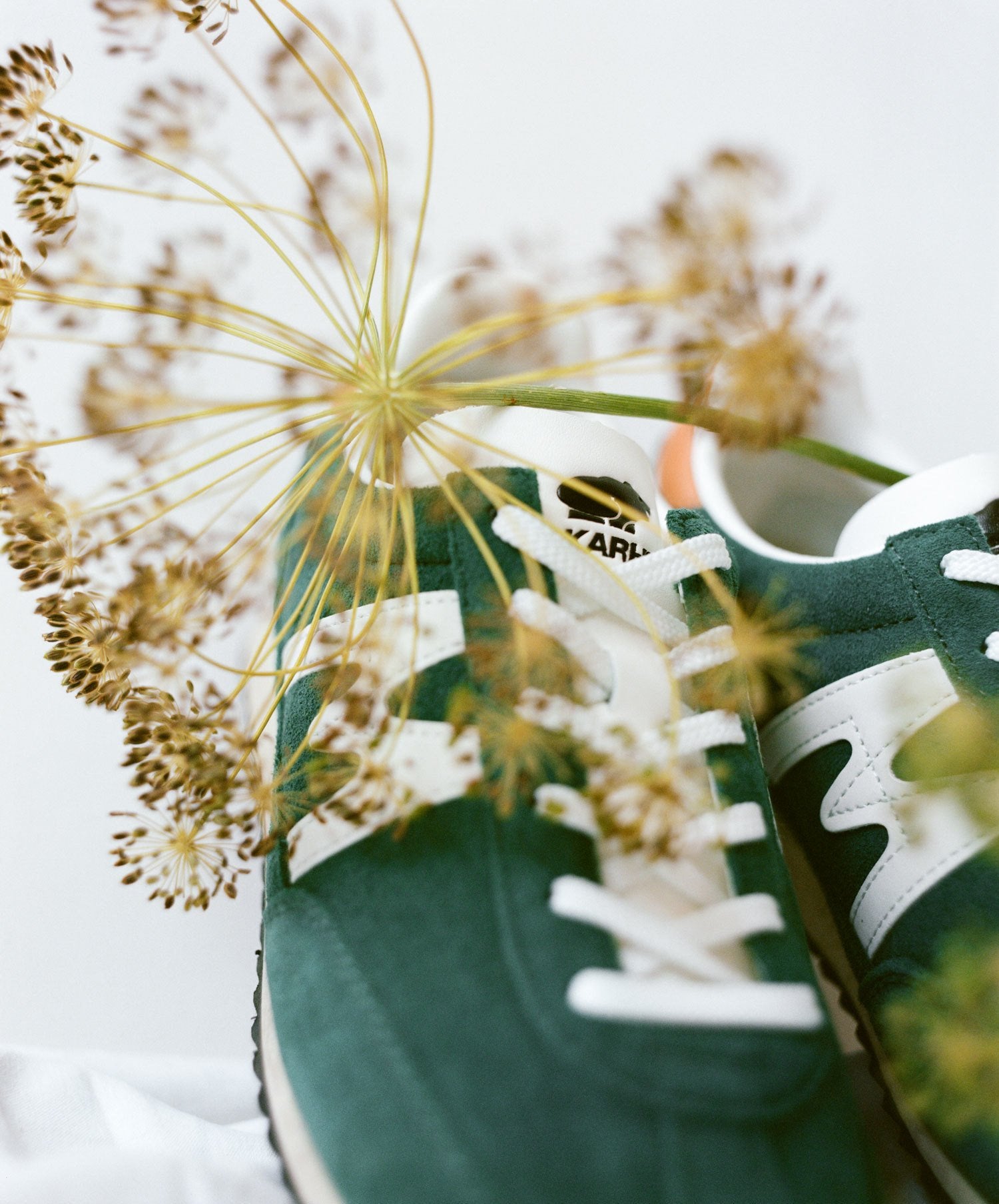 MESTARI - POSY GREEN / WHITE