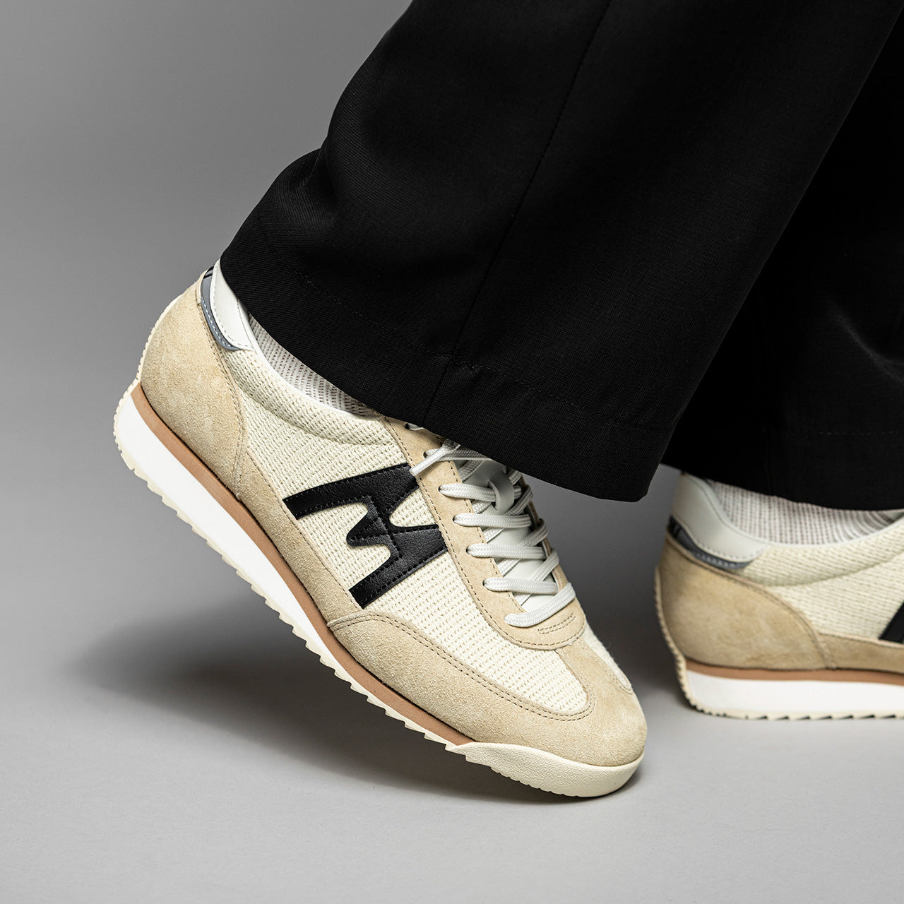 MESTARI 76 - BOULDER / JET BLACK