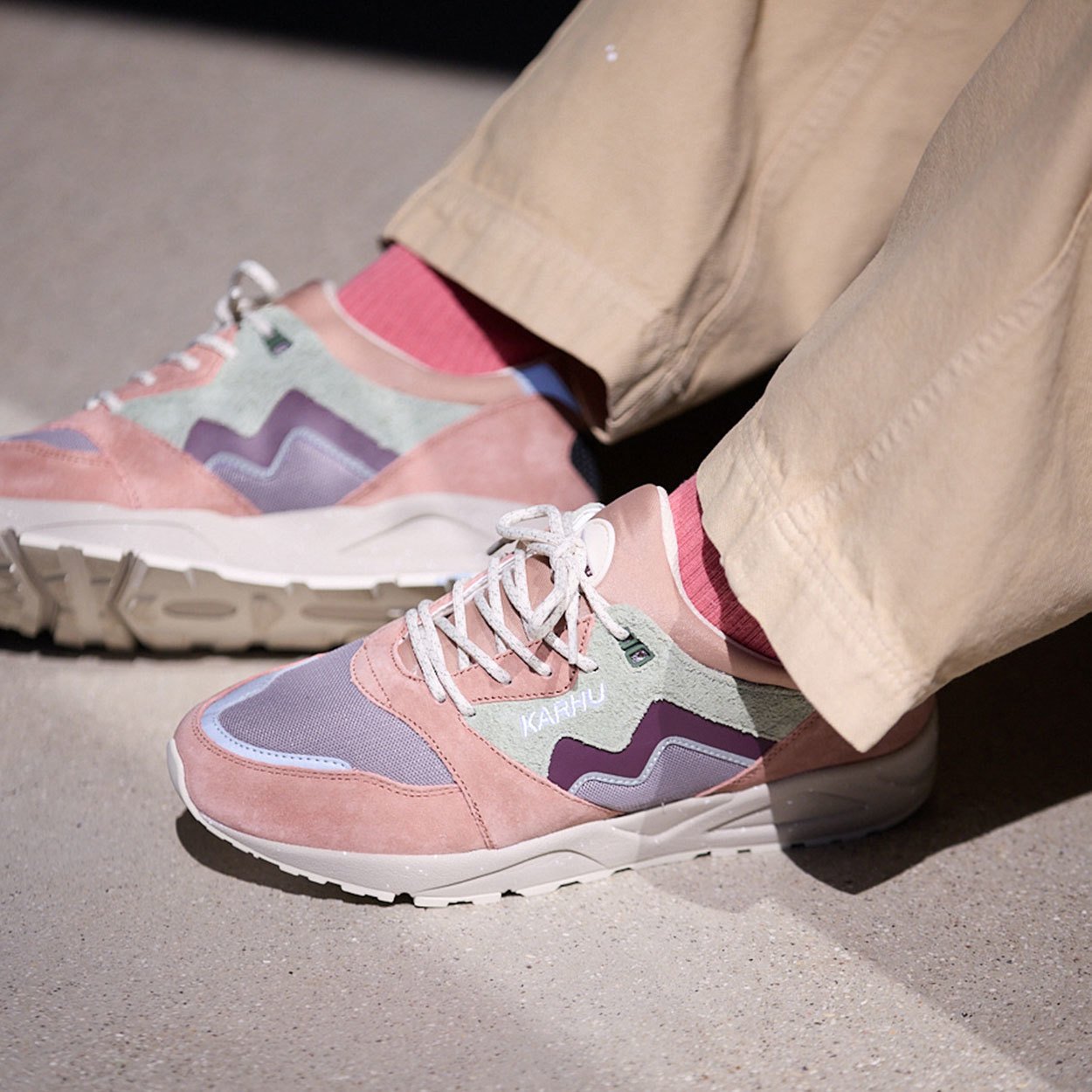 ARIA 95 - WARM TAUPE / FIG