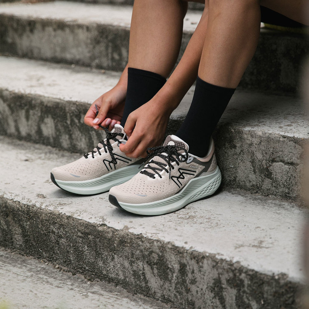 WOMEN'S MESTARI RUN 1.5 - DOESKIN / PALE AQUA