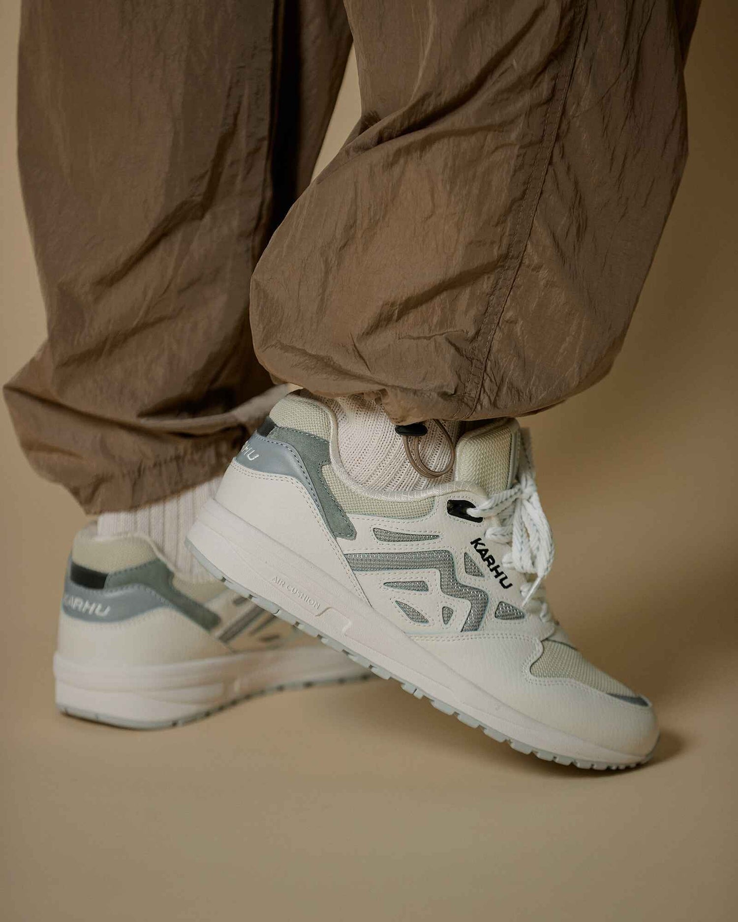 LEGACY 96 - CLOUD DANCER / LIMESTONE