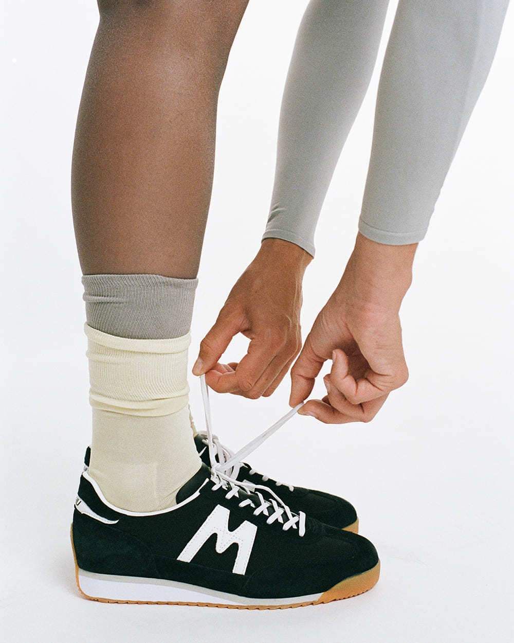 MESTARI - BLACK/WHITE