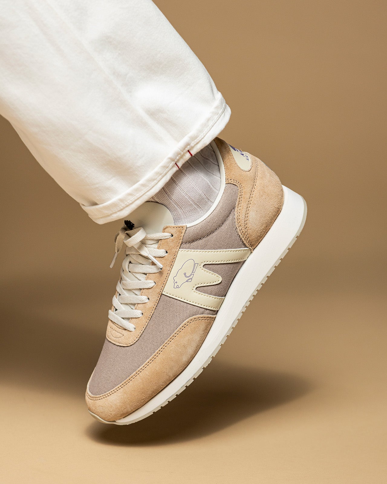 ALBATROSS 82 - HAZELNUT / TURTLEDOVE