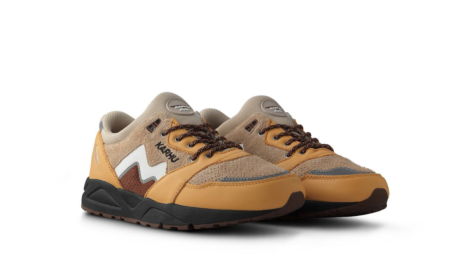 ARIA 95 - OAK BUFF / WHITE